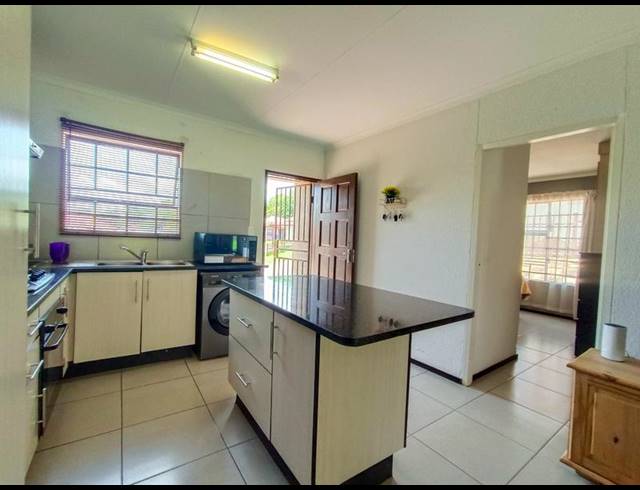 3 BEDROOM HOUSE FOR SALE IN HEATHERVIEW
